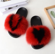 Load image into Gallery viewer, New Arrival Girl Luxury Fluffy Fur Slippers Ladies Indoor Warm Furry Fur Flip Flops Women Amazing Plush Fur Slides Wholesale Hot
