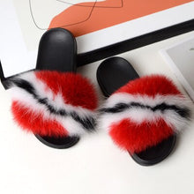 Load image into Gallery viewer, New Arrival Girl Luxury Fluffy Fur Slippers Ladies Indoor Warm Furry Fur Flip Flops Women Amazing Plush Fur Slides Wholesale Hot
