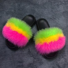 Load image into Gallery viewer, New Arrival Girl Luxury Fluffy Fur Slippers Ladies Indoor Warm Furry Fur Flip Flops Women Amazing Plush Fur Slides Wholesale Hot
