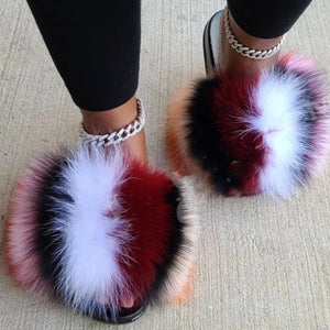 New Arrival Girl Luxury Fluffy Fur Slippers Ladies Indoor Warm Furry Fur Flip Flops Women Amazing Plush Fur Slides Wholesale Hot