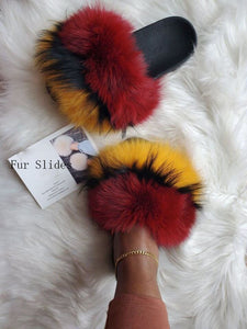 New Arrival Girl Luxury Fluffy Fur Slippers Ladies Indoor Warm Furry Fur Flip Flops Women Amazing Plush Fur Slides Wholesale Hot