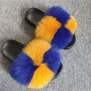 New Arrival Girl Luxury Fluffy Fur Slippers Ladies Indoor Warm Furry Fur Flip Flops Women Amazing Plush Fur Slides Wholesale Hot