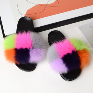 New Arrival Girl Luxury Fluffy Fur Slippers Ladies Indoor Warm Furry Fur Flip Flops Women Amazing Plush Fur Slides Wholesale Hot