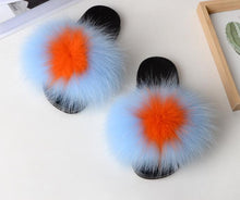 Load image into Gallery viewer, New Arrival Girl Luxury Fluffy Fur Slippers Ladies Indoor Warm Furry Fur Flip Flops Women Amazing Plush Fur Slides Wholesale Hot
