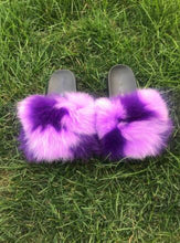 Load image into Gallery viewer, New Arrival Girl Luxury Fluffy Fur Slippers Ladies Indoor Warm Furry Fur Flip Flops Women Amazing Plush Fur Slides Wholesale Hot
